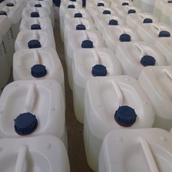 مایع تمیزکردن آشپزخانه و رستوران. شوینده صنعتی